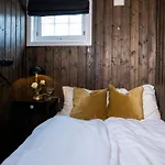 Vollsnes Lodge Hjelle