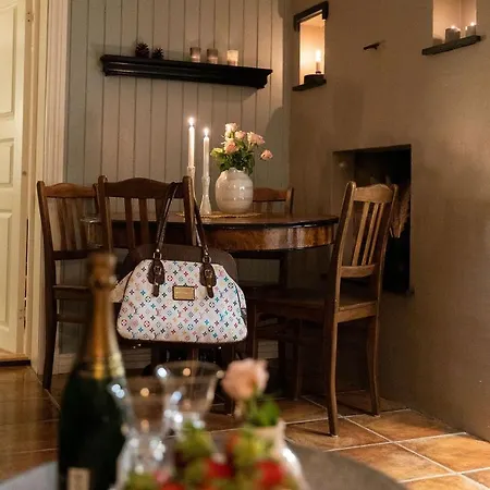 Vollsnes Lodge