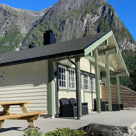 بيت خشبي فولسنيس فيريهاوس