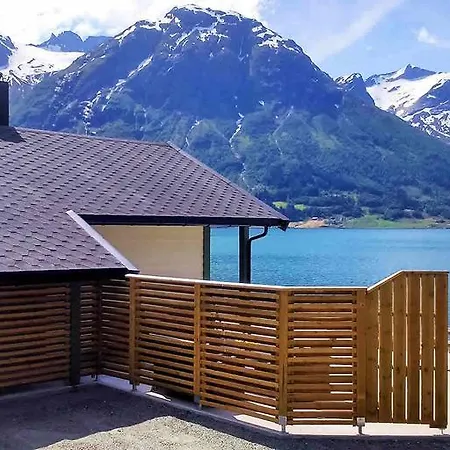 Lodge Vollsnes Hjelle