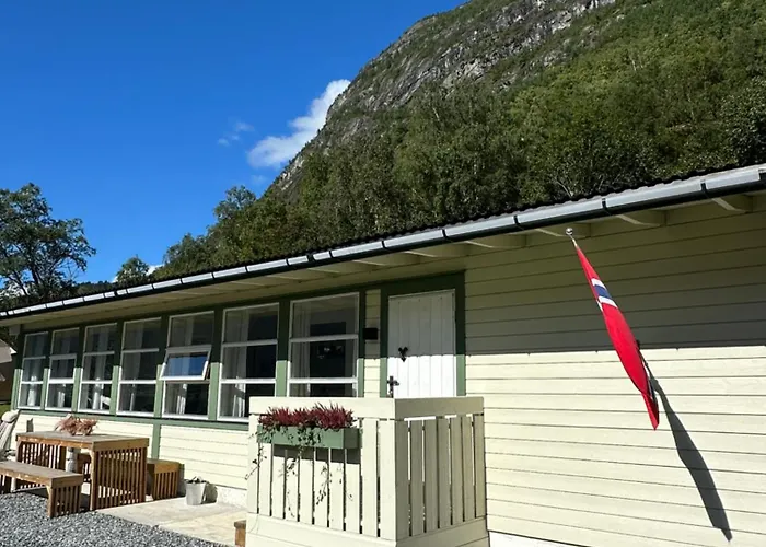 Alojamento de Turismo Selvagem Vollsnes Hjelle