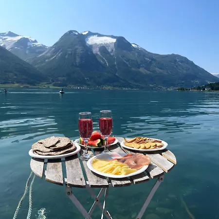 Vollsnes Хьелле
