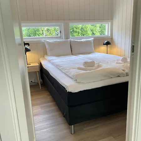 Vollsnes Lodge *